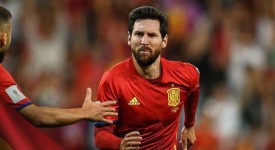 若昂-内维斯本赛季欧冠抢断次数领跑，成为最多球员